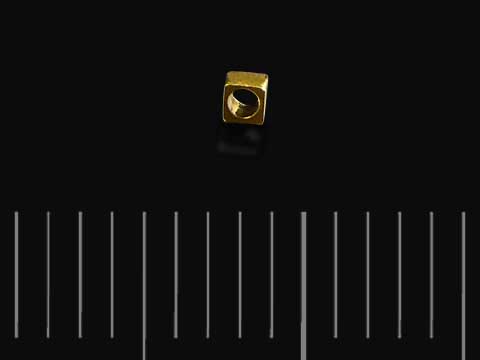 □1.2軸への貫通穴加工