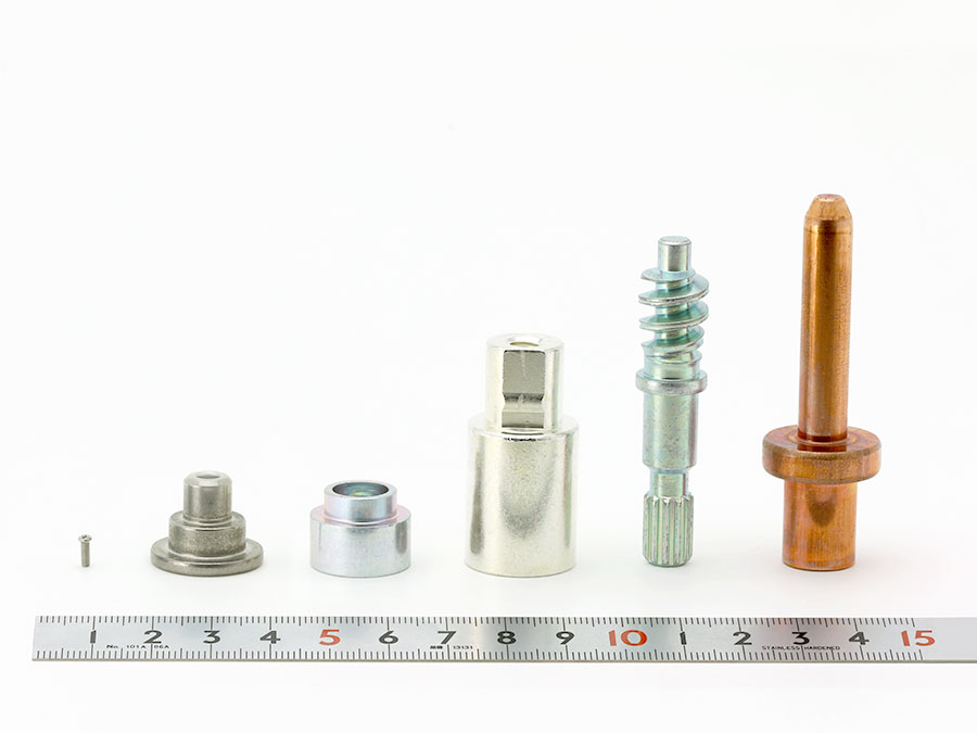 軸径25mm までの特殊鍛造加工ニーズに幅広く対応